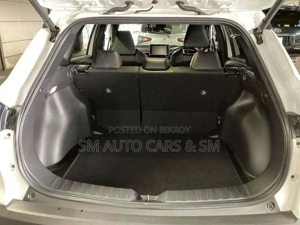 Toyota Corolla Cross Z Pearl Full Option 2021