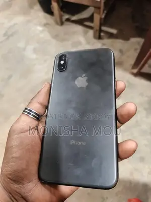 Apple iPhone X . (Used)