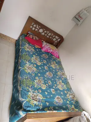 খাট বিক্রি। সিঙ্গেল বিক্রি হবে। ৪ বাই ৭