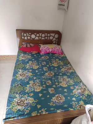 খাট বিক্রি। সিঙ্গেল বিক্রি হবে। ৪ বাই ৭