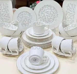 72-Piece Dinner Set 🌼