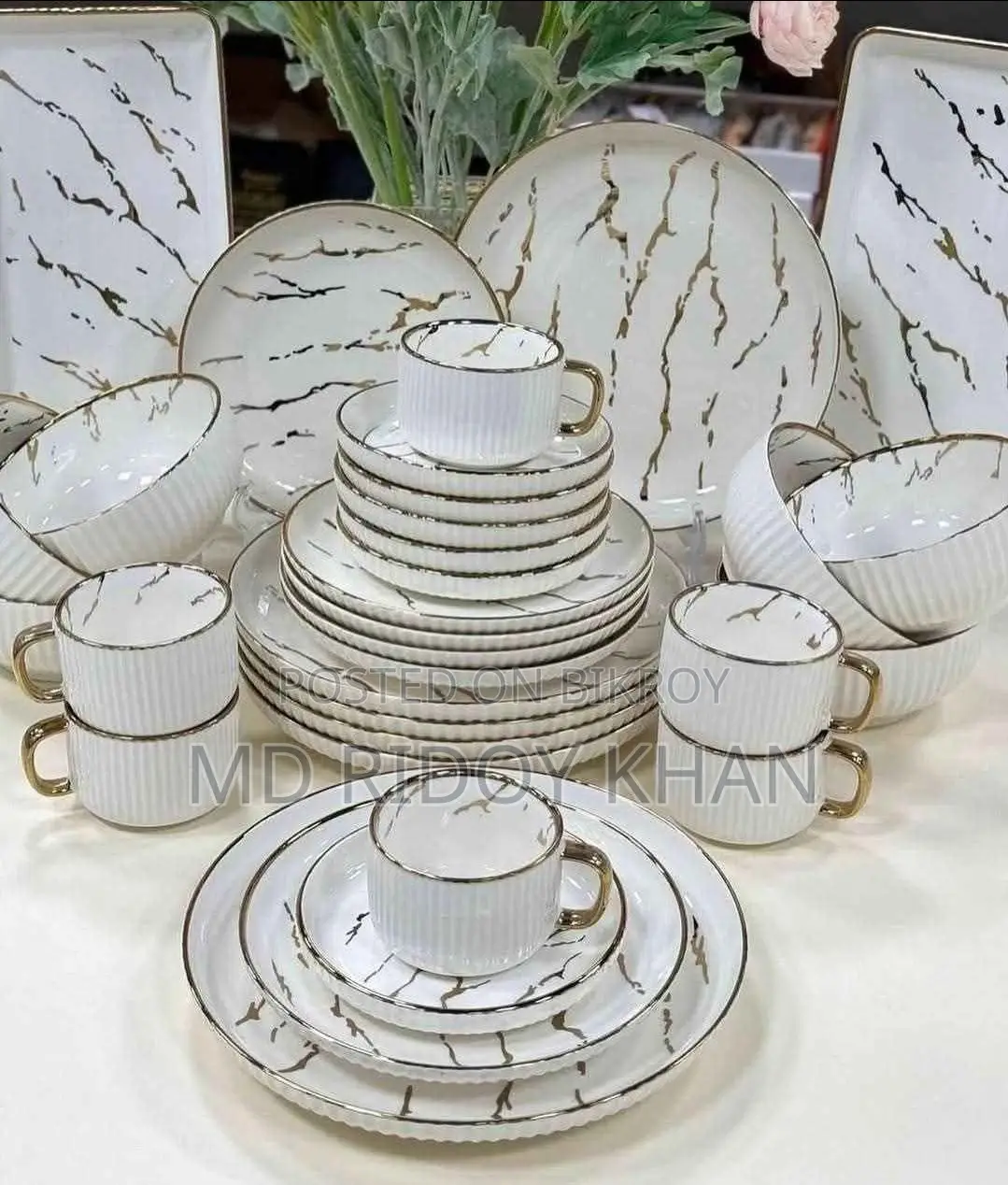 72-Piece Dinner Set 🌼