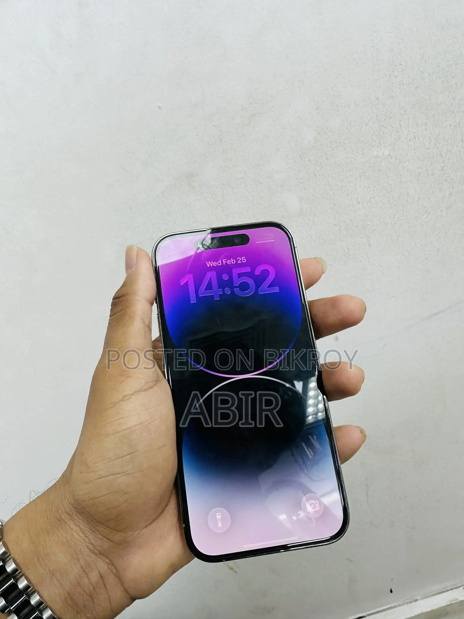 Apple iPhone 14 Pro . (Used)