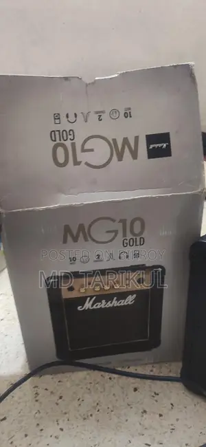 Marshall MG10 Gold.