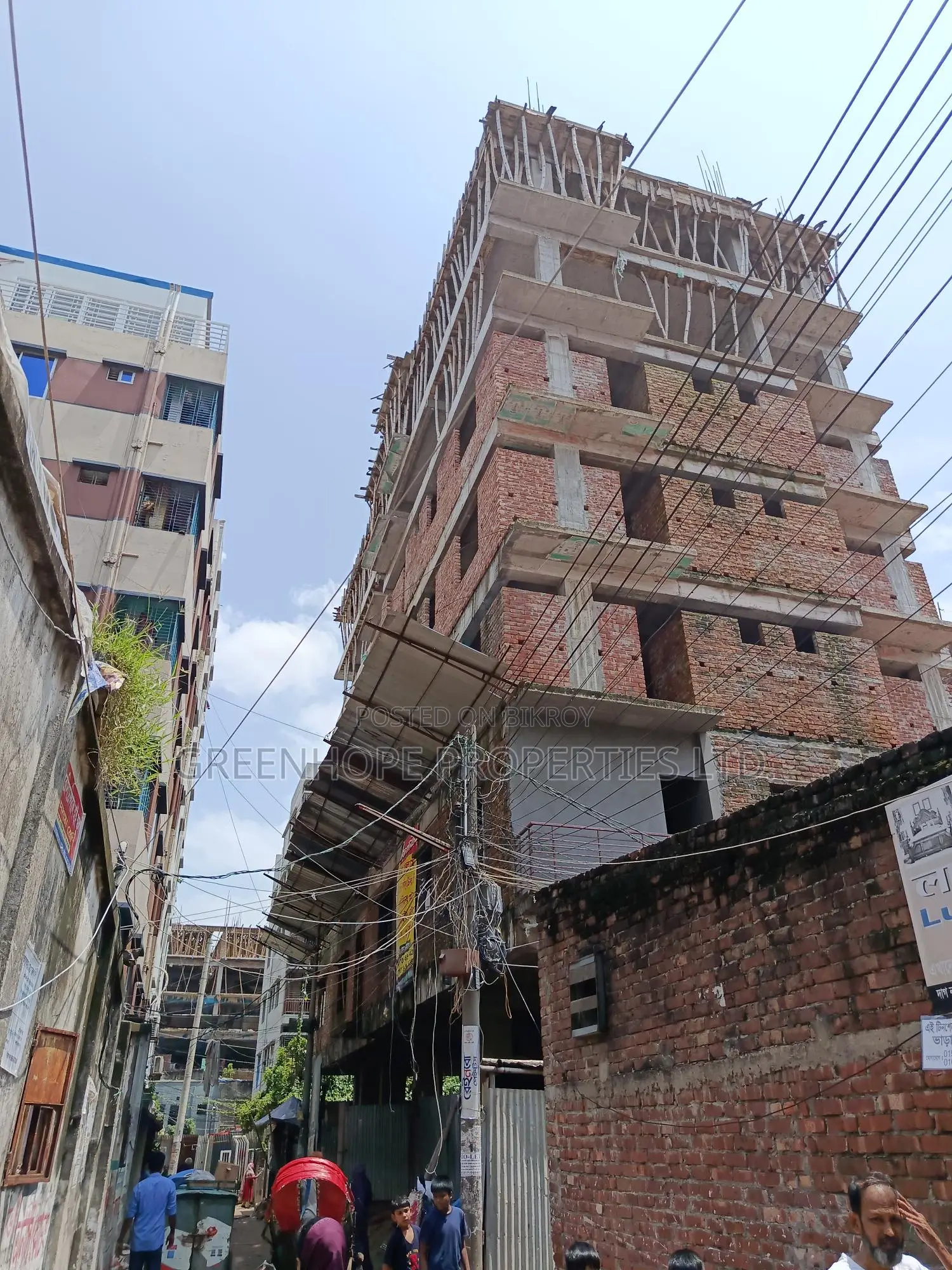 West Facing 1250sqft Almost Ready Flat for Sale at North Badda