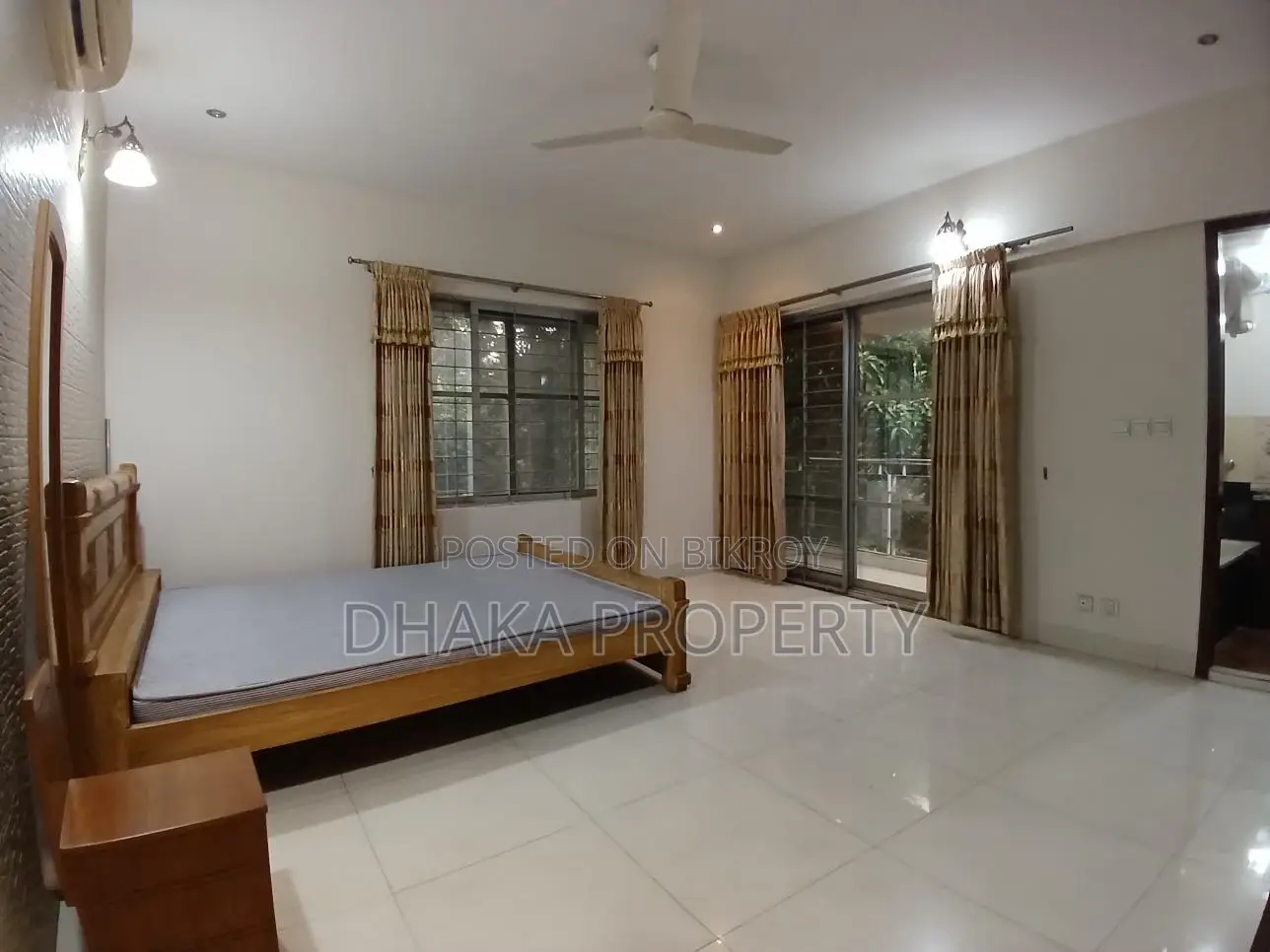 Wonderful Full Furnish Apartment Rent at Gulshan 2.Diplomatic Zone