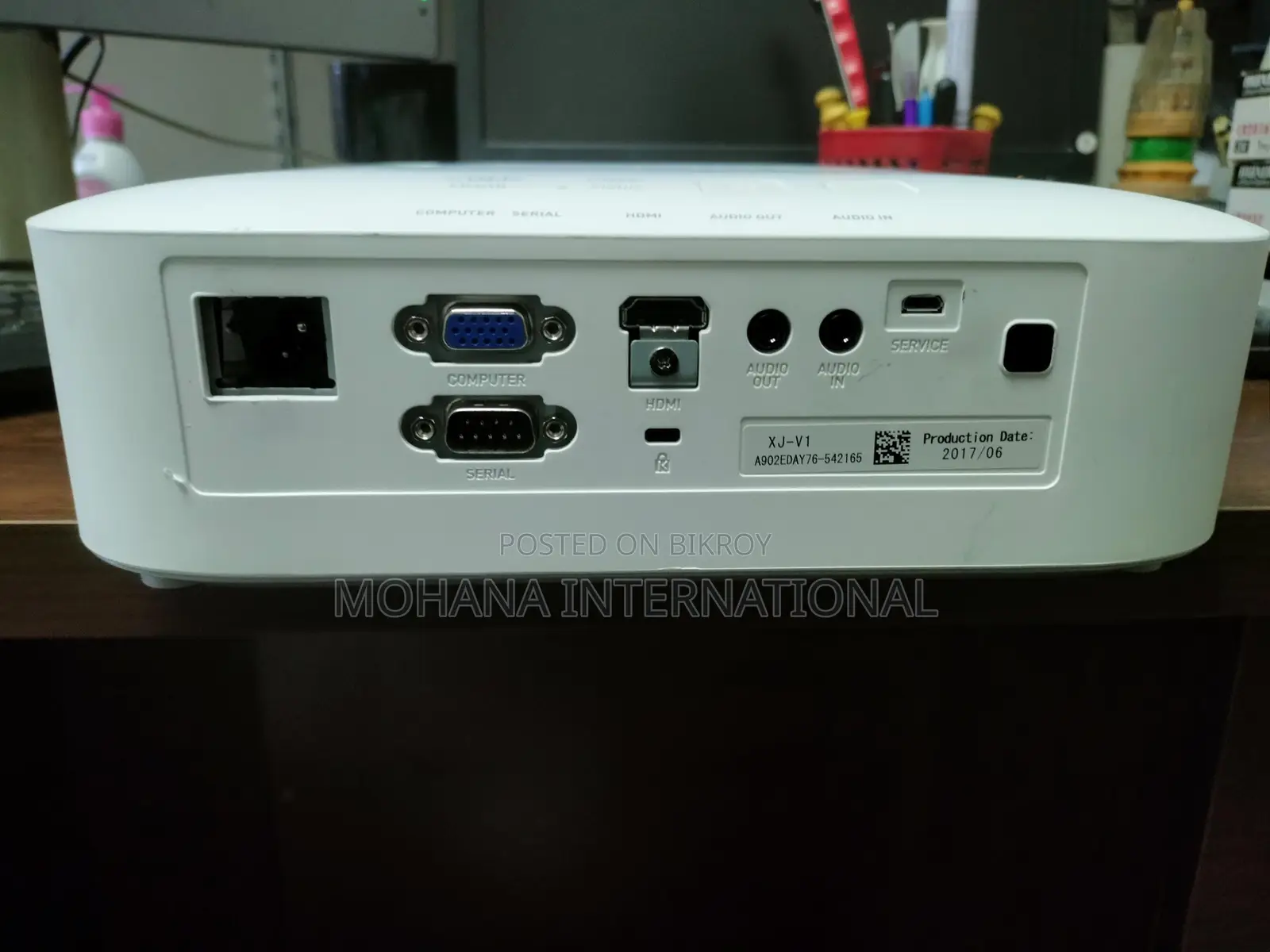 Casio Xj -v1 Projector 2700 Lumen