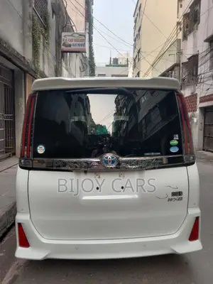 Toyota Noah 2020
