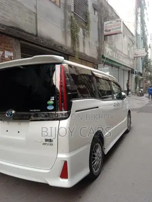 Toyota Noah 2020