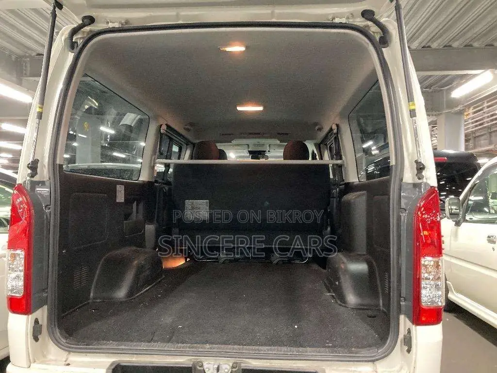 Toyota Hiace SUPER GL KEY START 2020