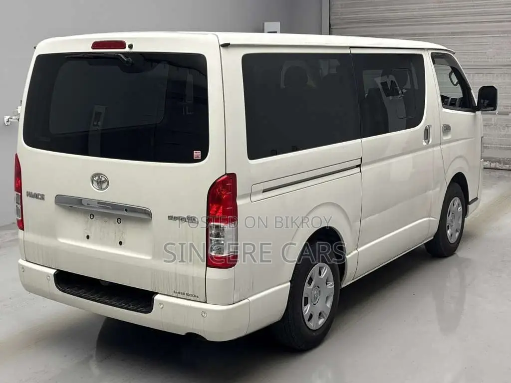 Toyota Hiace SUPER GL KEY START 2020