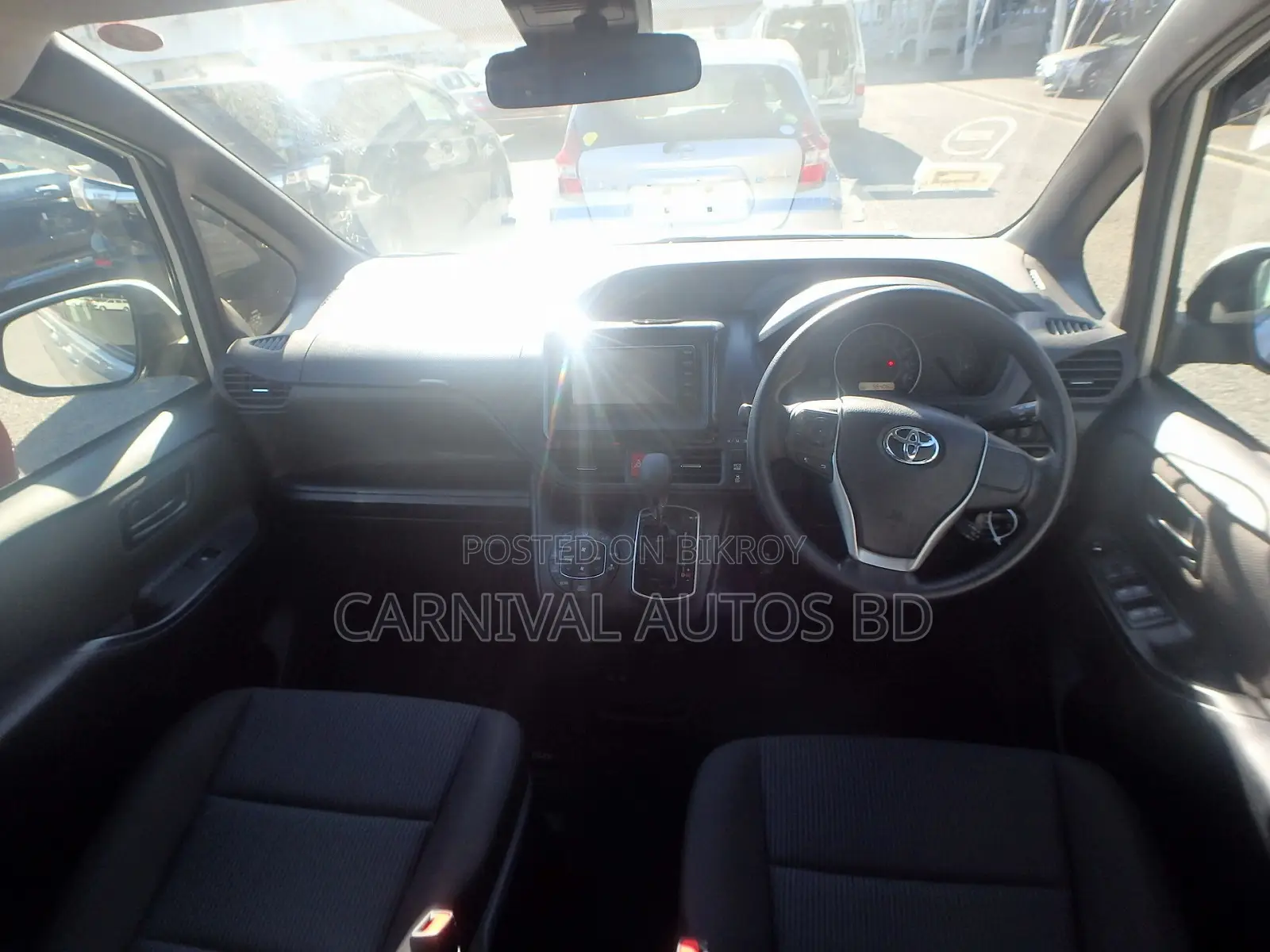 Toyota Noah X PACKAGE NON-HY 2020
