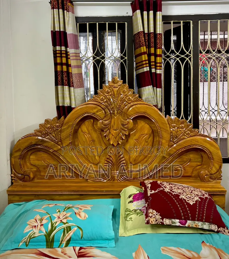 সেগুন কাঠের সেমি বক্স খাট ।৬^৭ ফিট