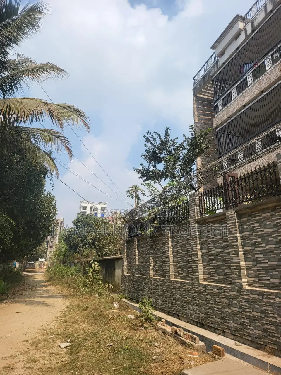 মোহাম্মদপুরে পাচঁ কাঠা জমিতে আলিশান চার তলা Duplex বিক্রি