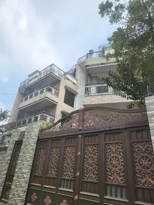 মোহাম্মদপুরে পাচঁ কাঠা জমিতে আলিশান চার তলা Duplex বিক্রি