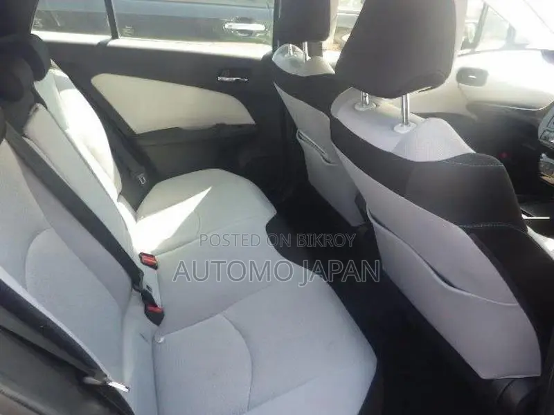 Toyota Prius S 2020
