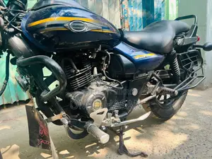 Bajaj Avenger 160 . 2026