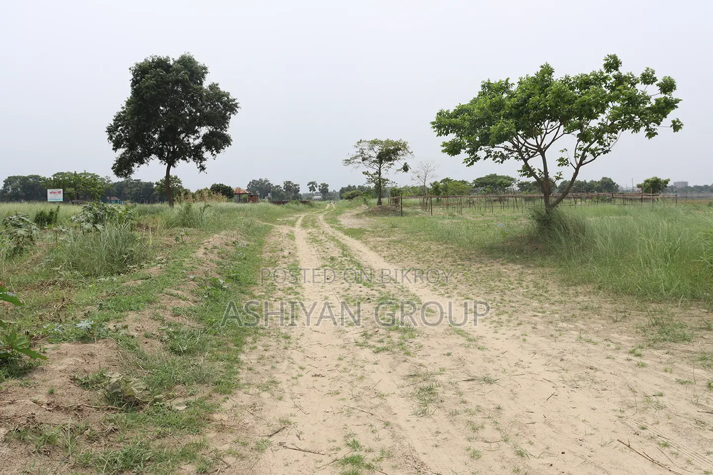 হজ ক্যাম্প সংলগ্ন, আশিয়ান সিটিতে সম্পূর্ণ রেডি প্লট বিক্রয় চলছে