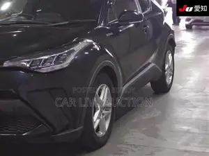 Toyota C-HR HYBRID S 2021