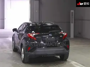Toyota C-HR HYBRID S 2021