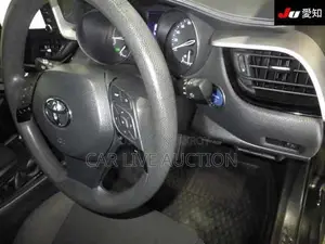Toyota C-HR HYBRID S 2021