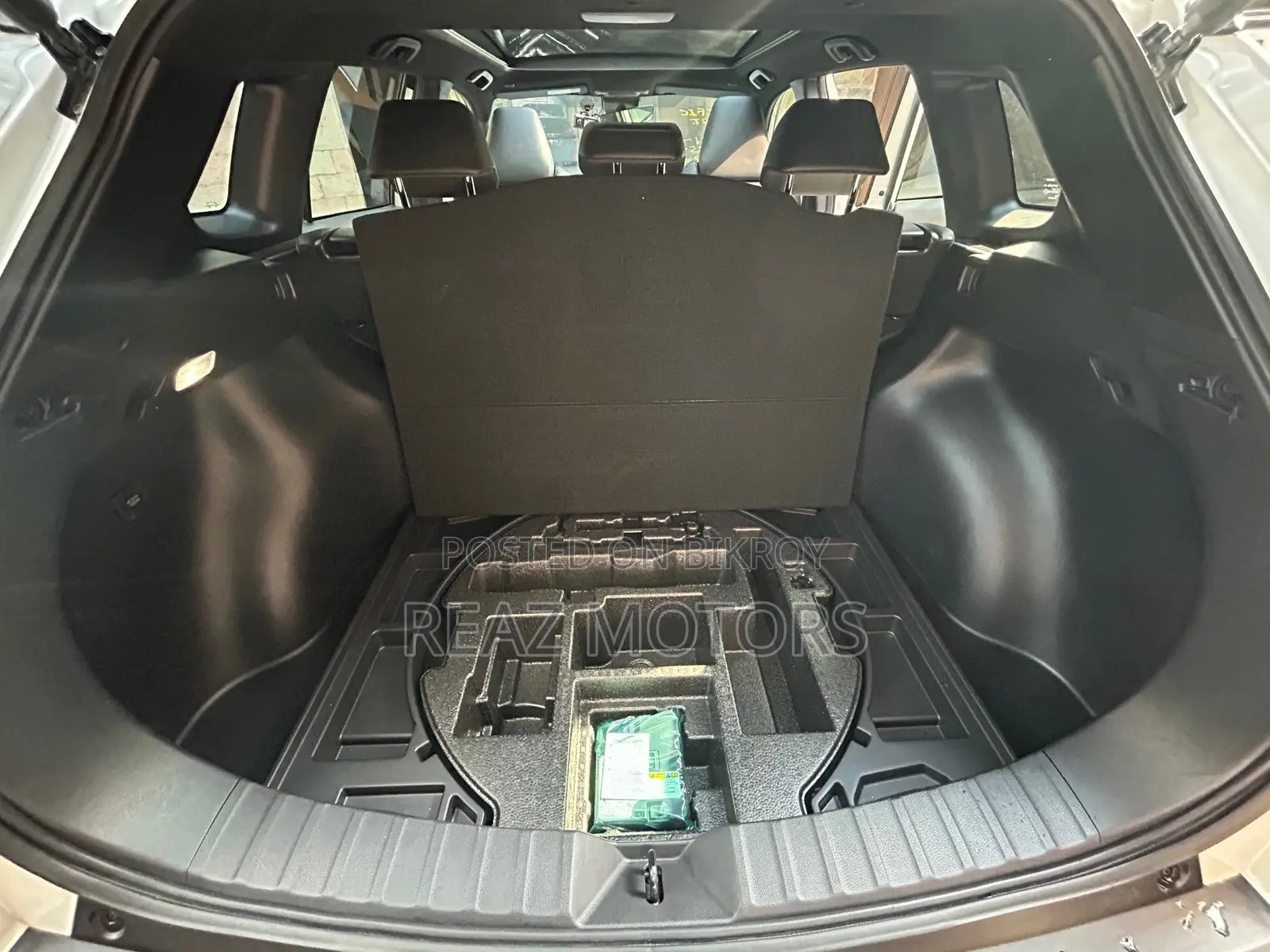 Toyota Corolla Cross Z PKG PEARL 2022