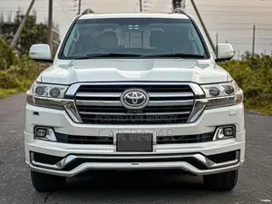 Toyota Land Cruiser V8 AIR SUSPENSION VX 2013
