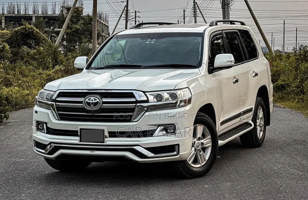 Toyota Land Cruiser V8 AIR SUSPENSION VX 2013