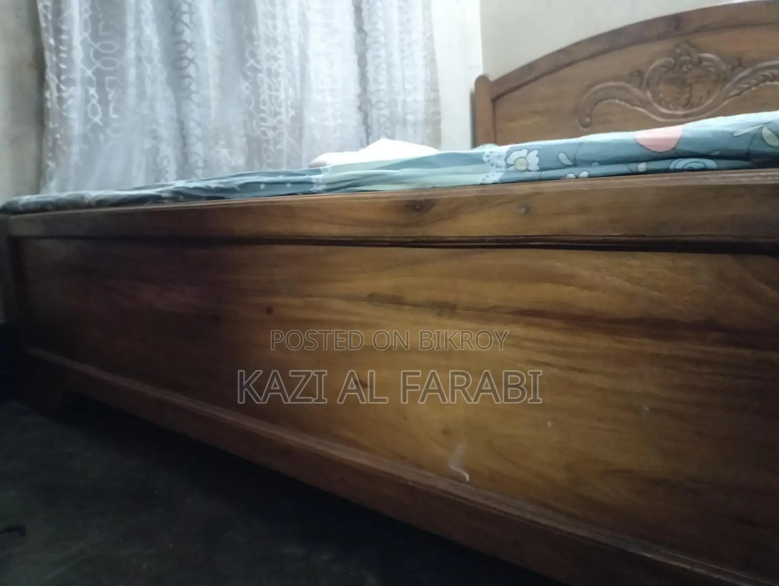 একটি খাট বিক্রি করা হবে