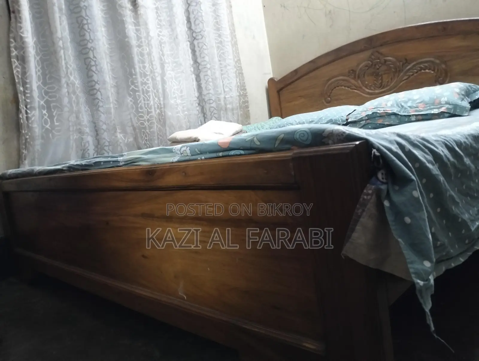 একটি খাট বিক্রি করা হবে