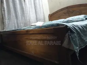 একটি খাট বিক্রি করা হবে