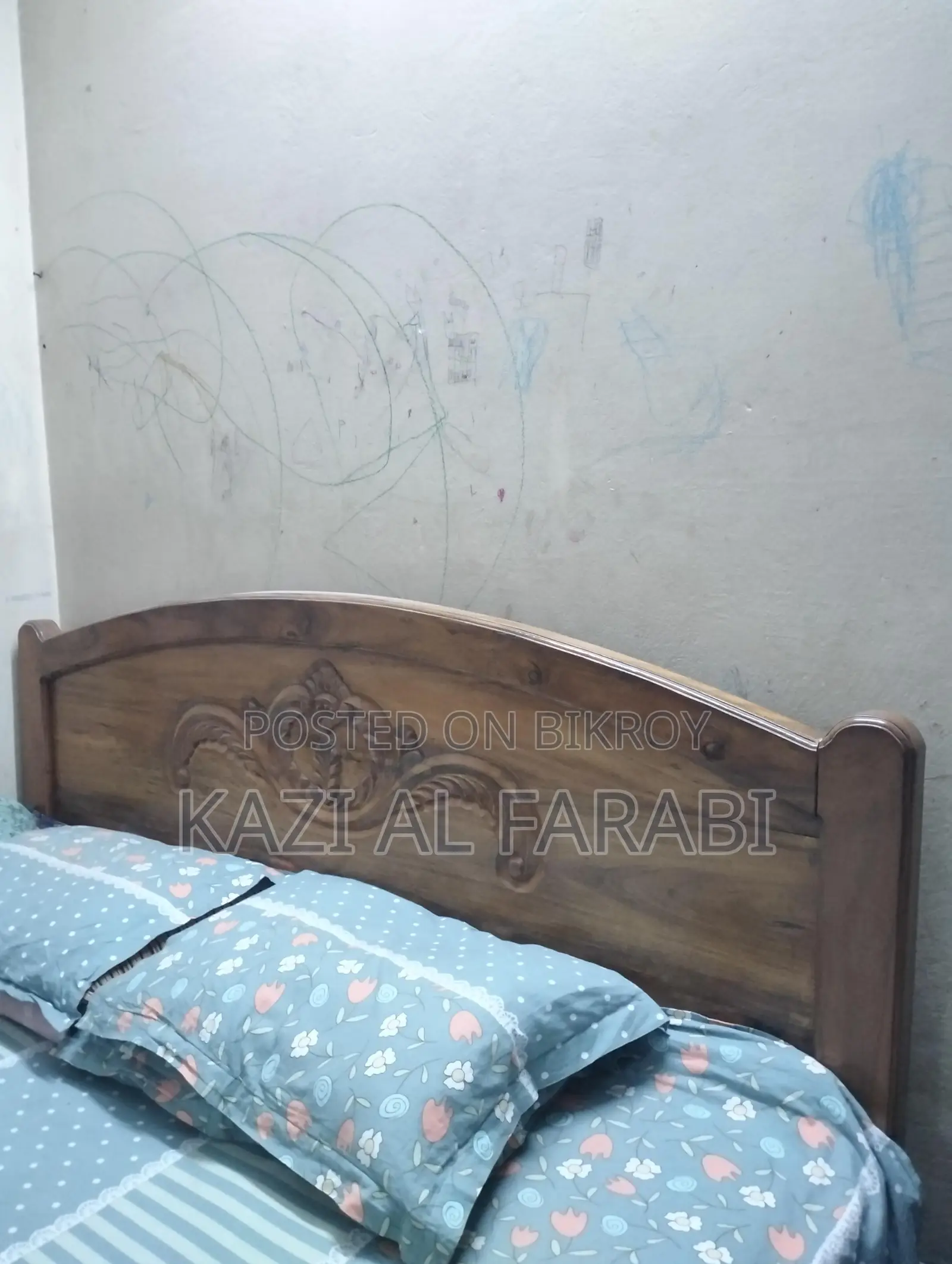 একটি খাট বিক্রি করা হবে