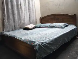 একটি খাট বিক্রি করা হবে