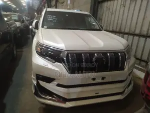 Toyota Land Cruiser Prado TXL 2023