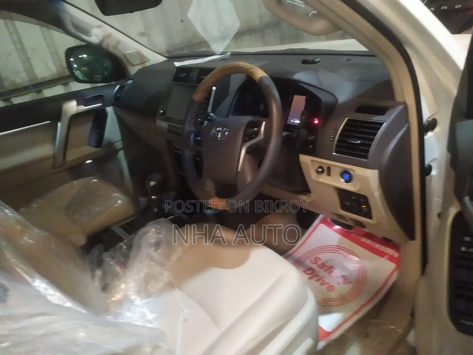Toyota Land Cruiser Prado TXL 2023
