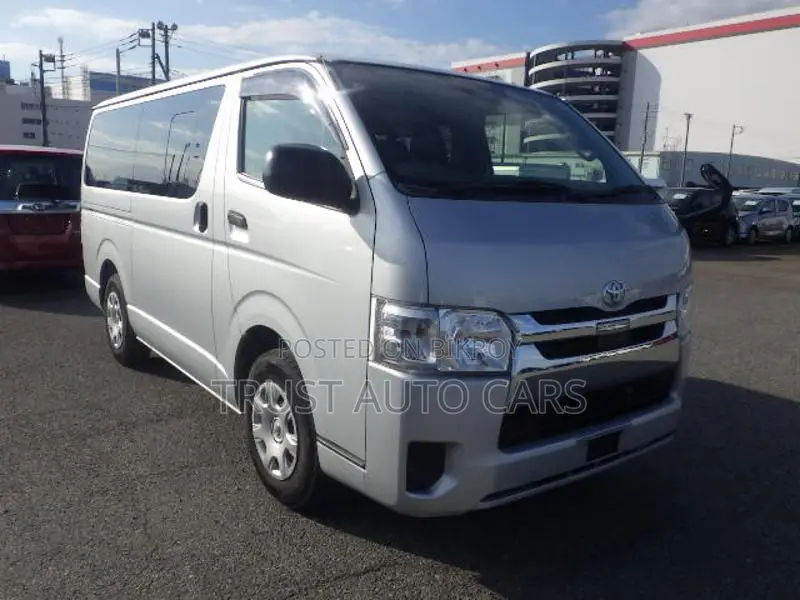 Toyota Hiace GL, DUAL AC 2020