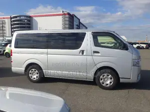 Toyota Hiace GL, DUAL AC 2020