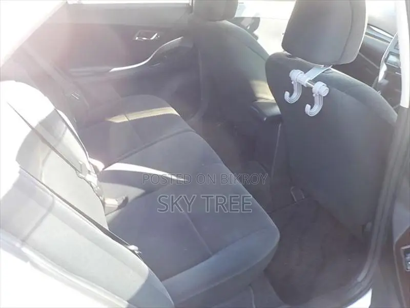 Toyota Premio F Package 2020