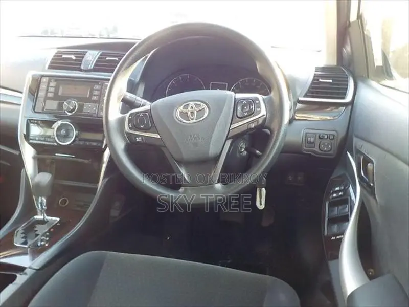 Toyota Premio F Package 2020