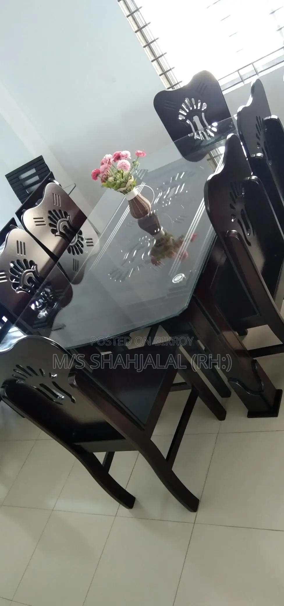 Sun-Flower Model Dining Table with 6 Chairs