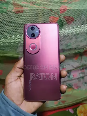 Vivo V50 12/512 (Used)