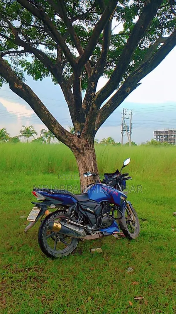 TVS Apache RTR 160 . 2026