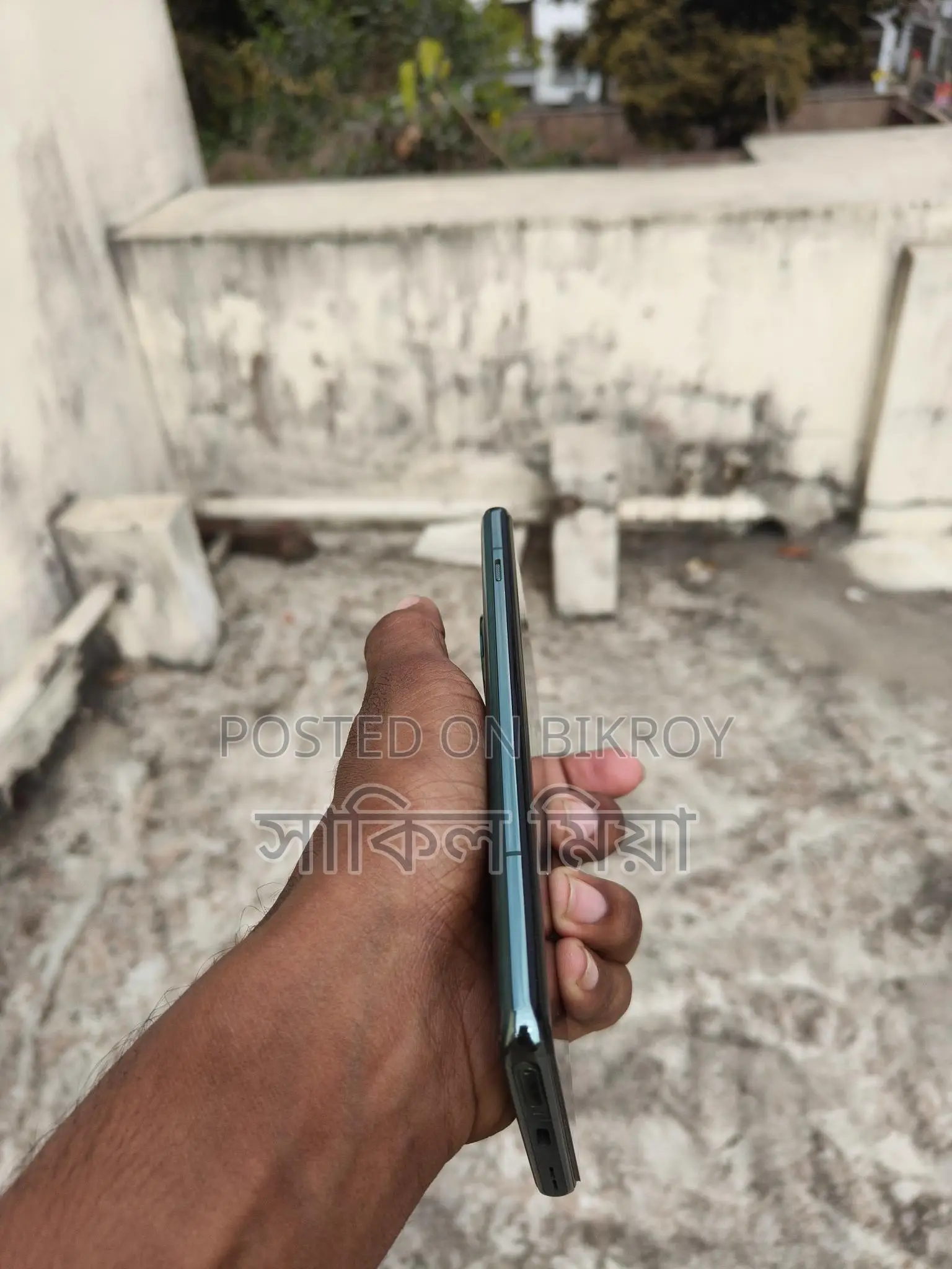 ওয়ানপ্লাস ১২ . (ব্যবহৃত)