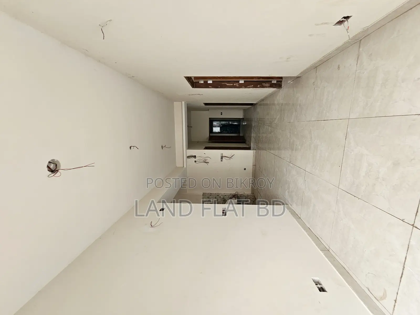 #1839sft Ready Flat @i Block, Bashundhara R/A (with Interior)