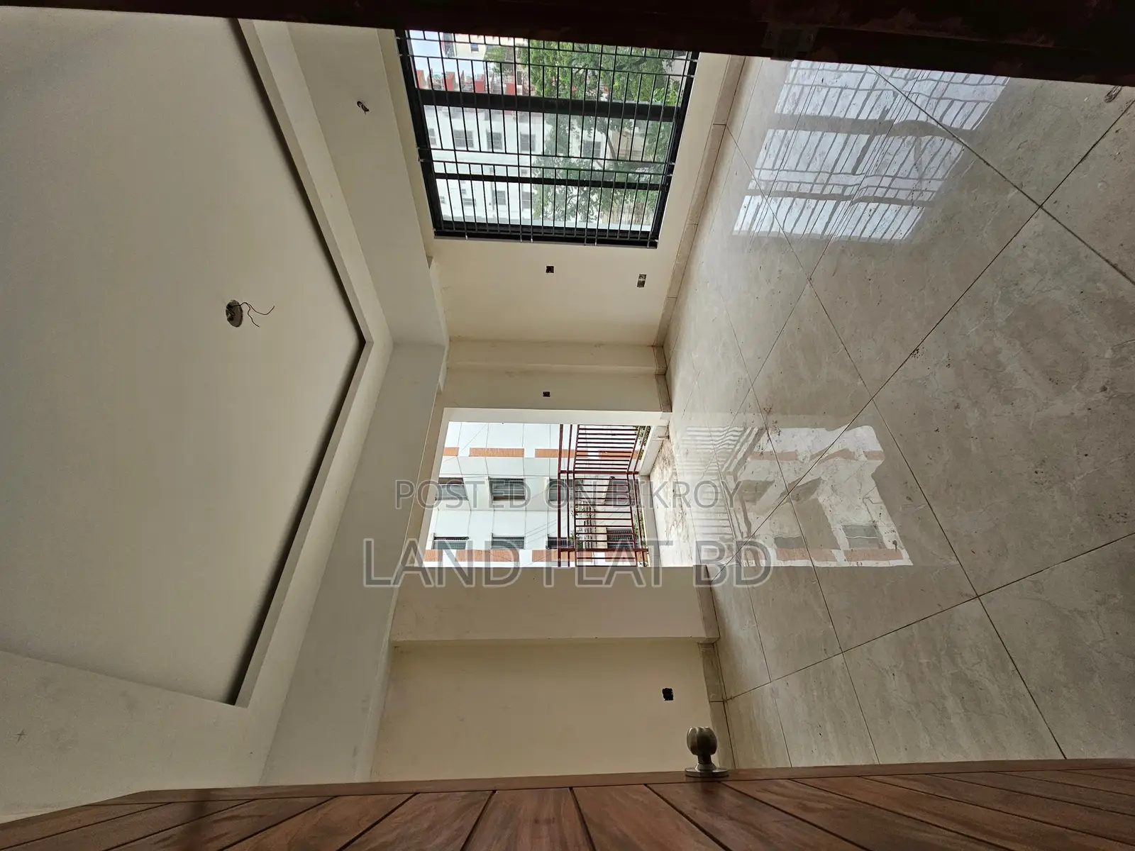 #1839sft Ready Flat @i Block, Bashundhara R/A (with Interior)