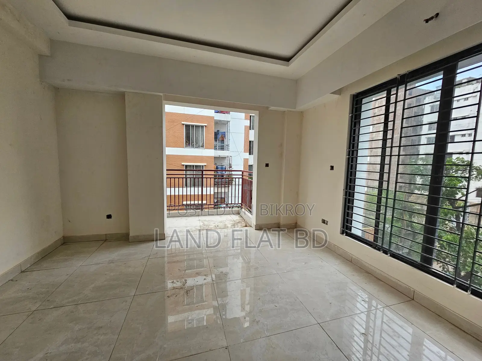 #1839sft Ready Flat @i Block, Bashundhara R/A (with Interior)