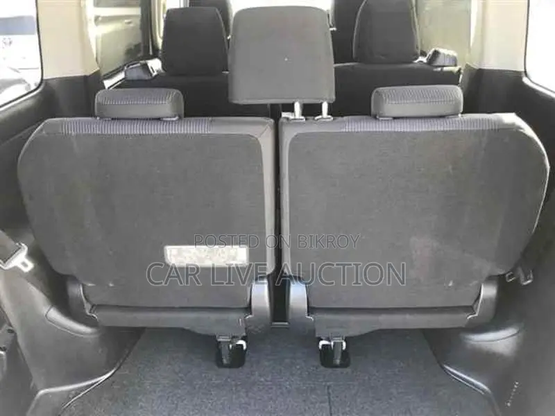 Toyota Noah Hybrid X READY 2020