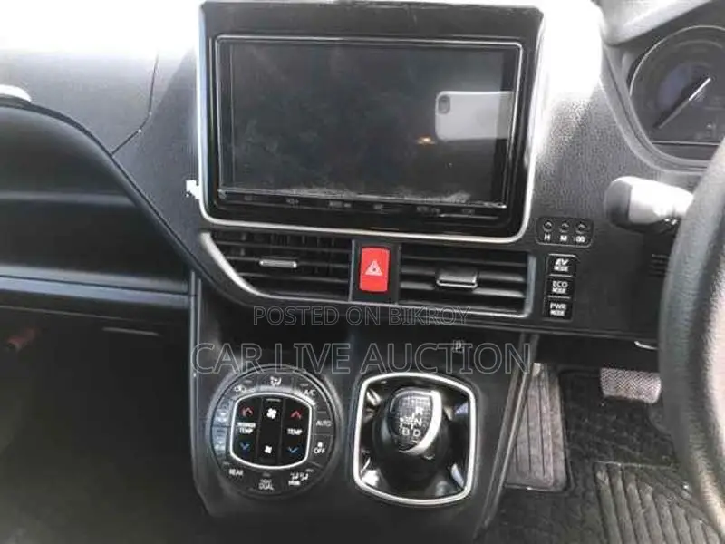 Toyota Noah Hybrid X READY 2020