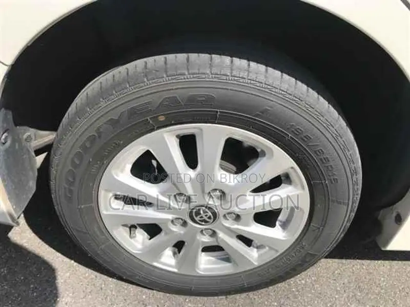 Toyota Noah Hybrid X READY 2020