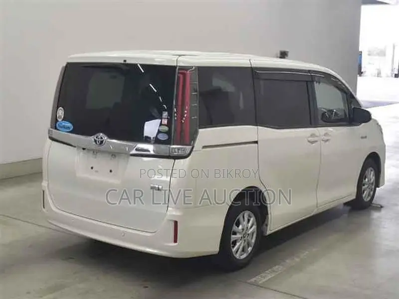 Toyota Noah Hybrid X READY 2020